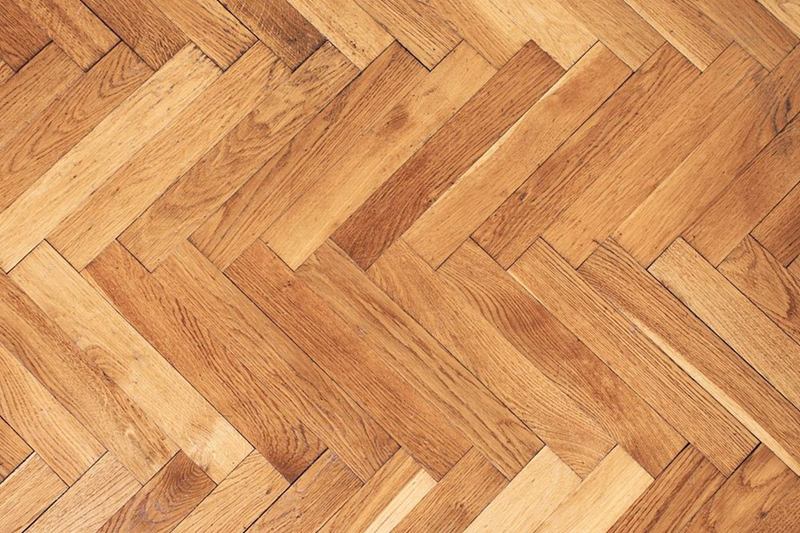 Clean oak herringbone parquet floor, well cared for
